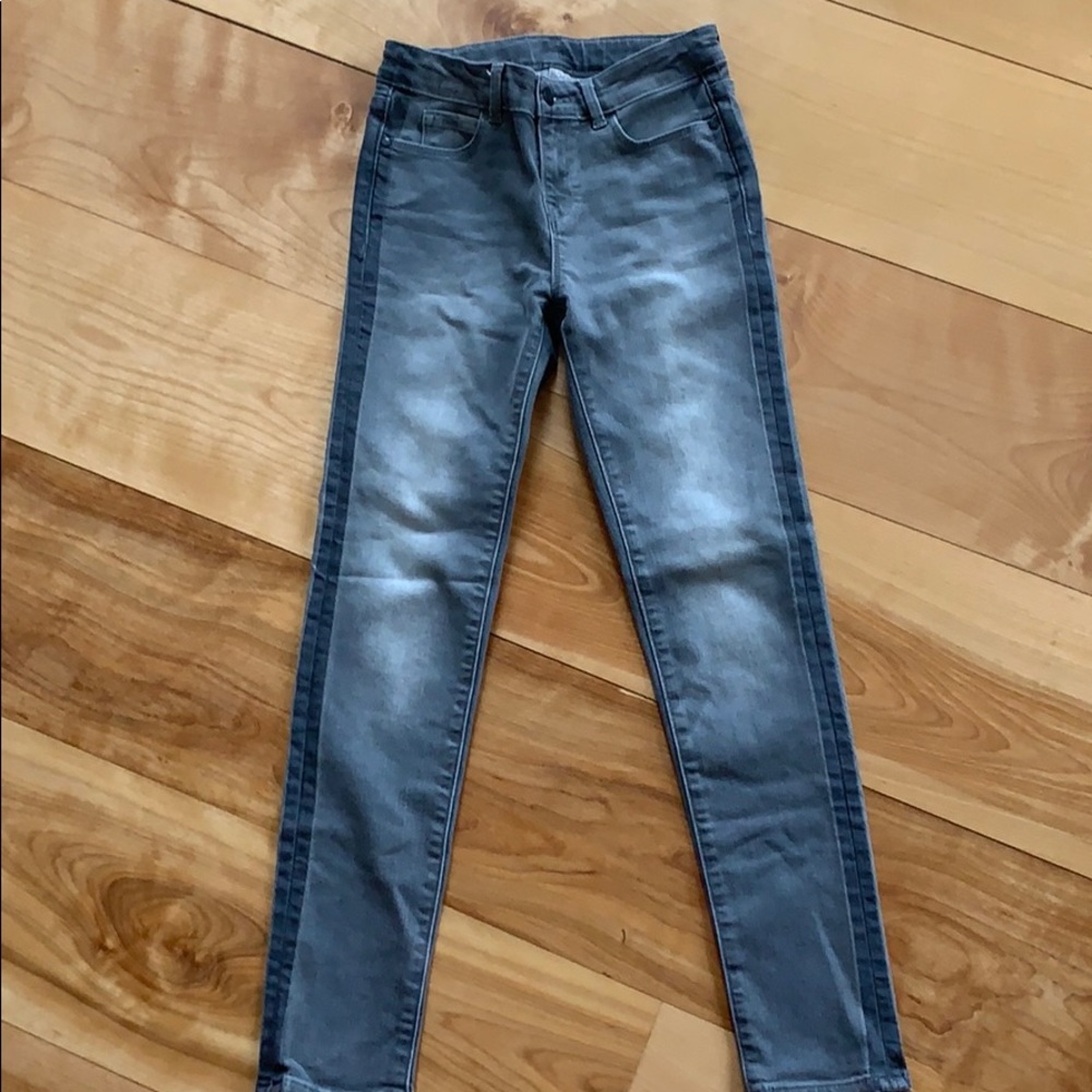 Grey jeans with stripe on side